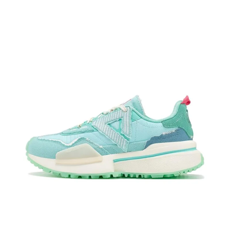 PEAK Taichi 70S Anti Slip Wear Resistant Low Top Sports Casual Shoes Women's Bright Fresh Green-0