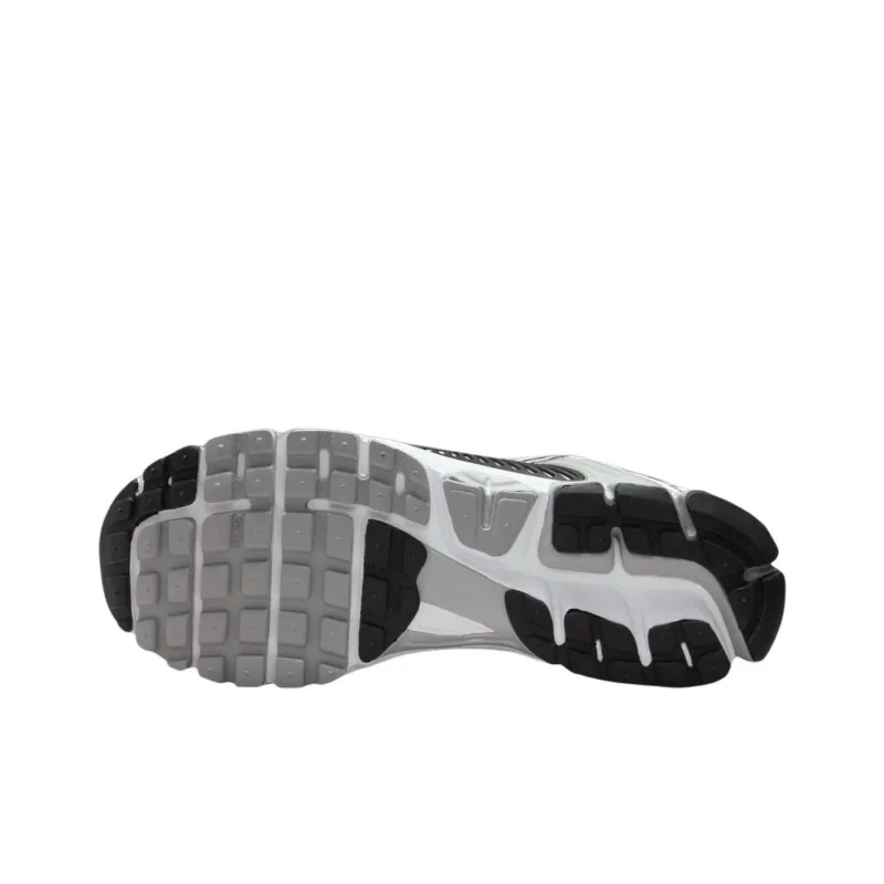 Nike Zoom Vomero 5 Metallic Silver Black-5