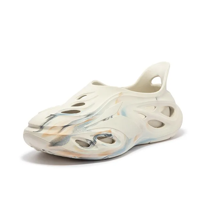 361° Yuyu Whale Clogs Unisex Oat Milk-1