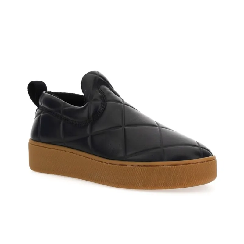 Bottega Veneta Low Top Stylish Skateboarding Shoes Women's Black-1