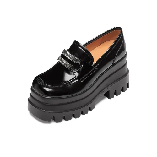 Ruby L Loafers Women's Beige/Black