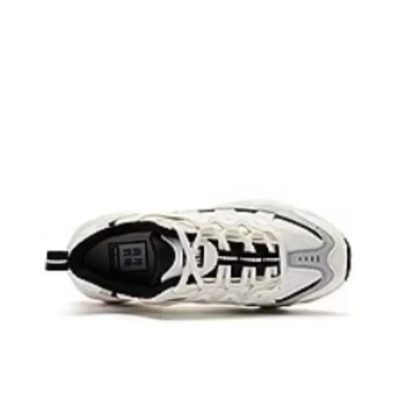 QIAODAN Slip Resistant And Breathable Low Top Chunky Sneakers Women's Ivory/Black-2