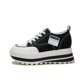 LAORENTOU Low-Top Casual Shoes Women's Black