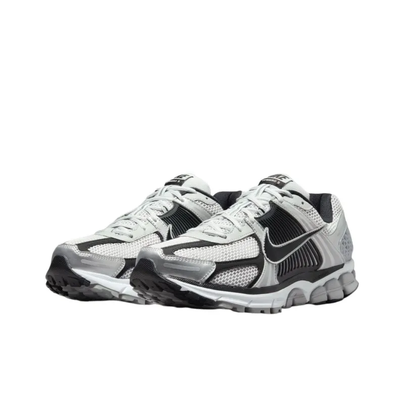 Nike Zoom Vomero 5 Metallic Silver Black-2