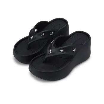 XMISTUO EVA Stud Slip-Resistant Abrasion-Resistant Quiet Flip Flops Women's