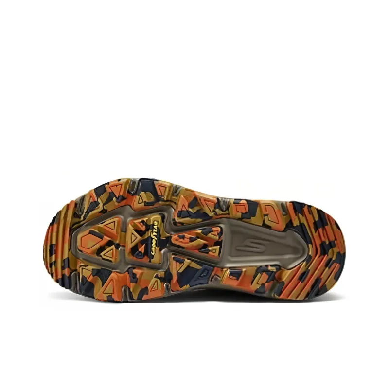 Skechers GORun Max Cushioning Premier Trail 'Burgendy'-4