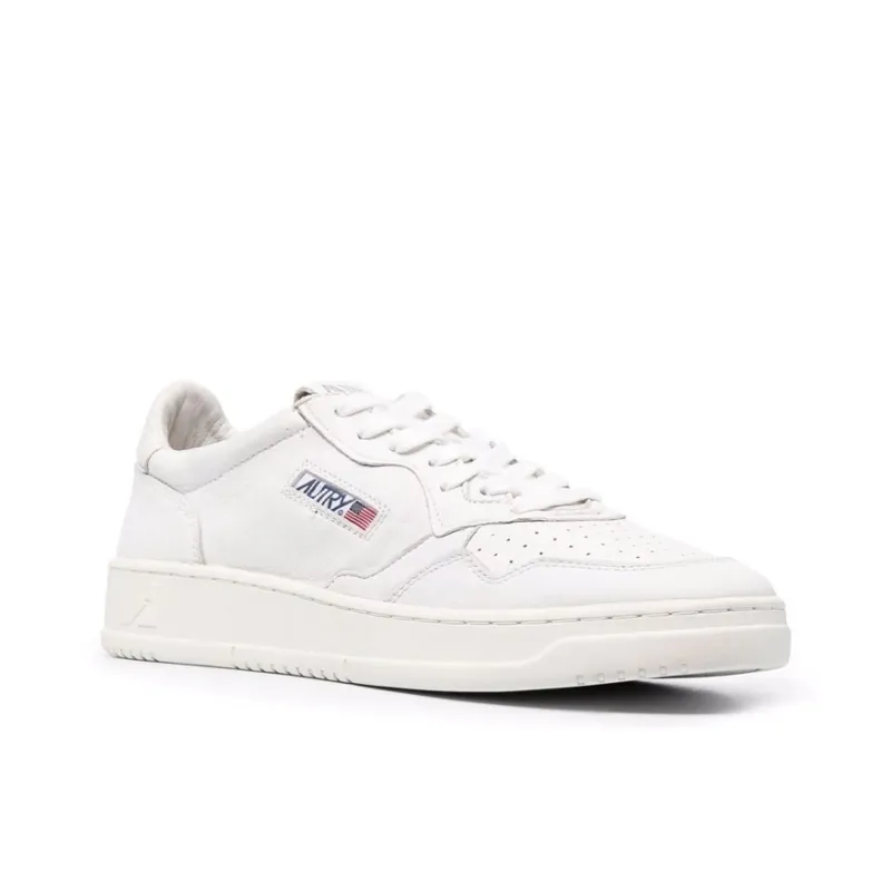 AUTRY Medalist Low Solid Goatskin 'Optic White'-1