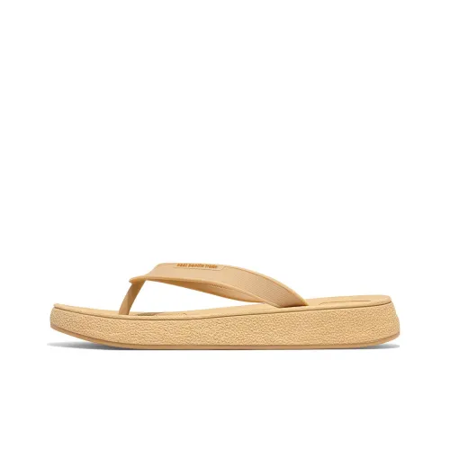 East Pacific Trade Fashion Slippers Men's Yellow