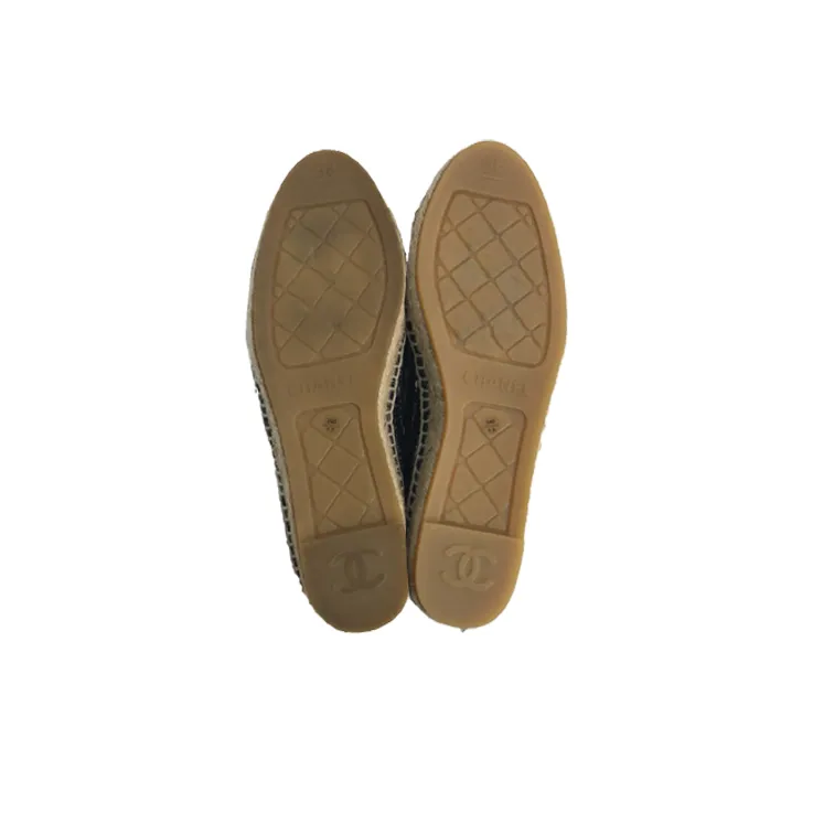 CHANEL Badge Fisherman Flat Casual Single Shoes Women's Black-4