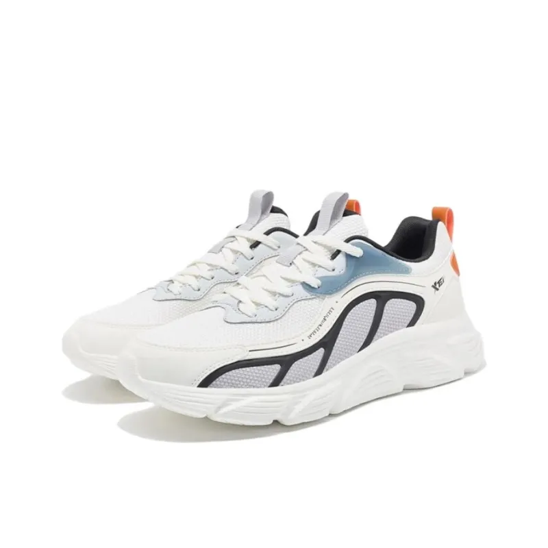 XTEP Durable Breathable Low Top Running Shoes Men's Sail White Stone Gray-1