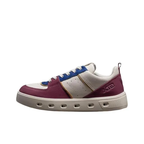 Ecco Skateboard Shoes Women's Low-Top Dark Burgundy