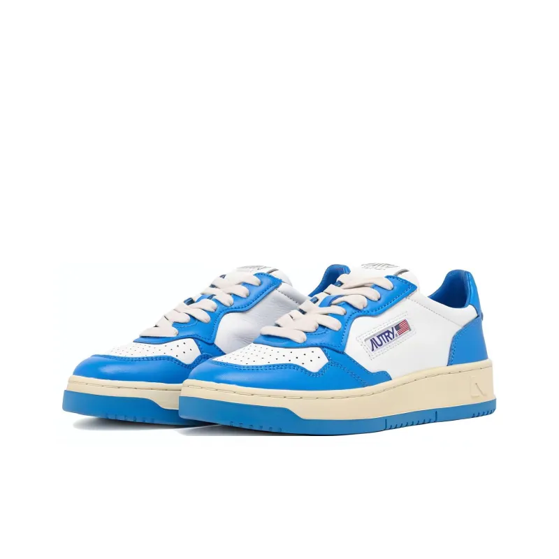 AUTRY Medalist Low Bicolor 'White Sky Blue' Women's-1