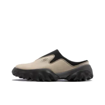 Oakley Nubuck Chop Saw Suede Slippers