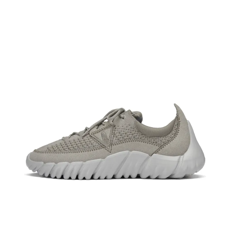 Clarks Breathable Low Top Casual Shoes Men's Light Gray-0