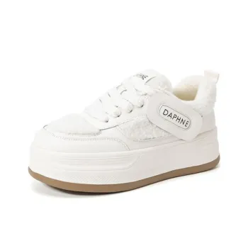 DAPHNE Slip Resistant Low Top Skateboard Shoes Women's
