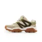 Light Khaki+White