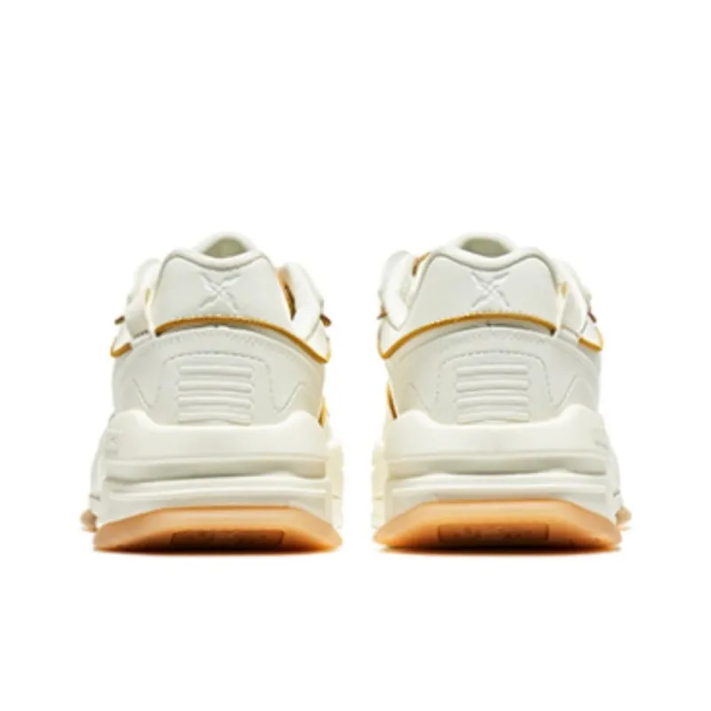 Erke White Peach Oolong Anti Slip Wear Resistant Low Top Skateboard Shoes Men's White Brown-3