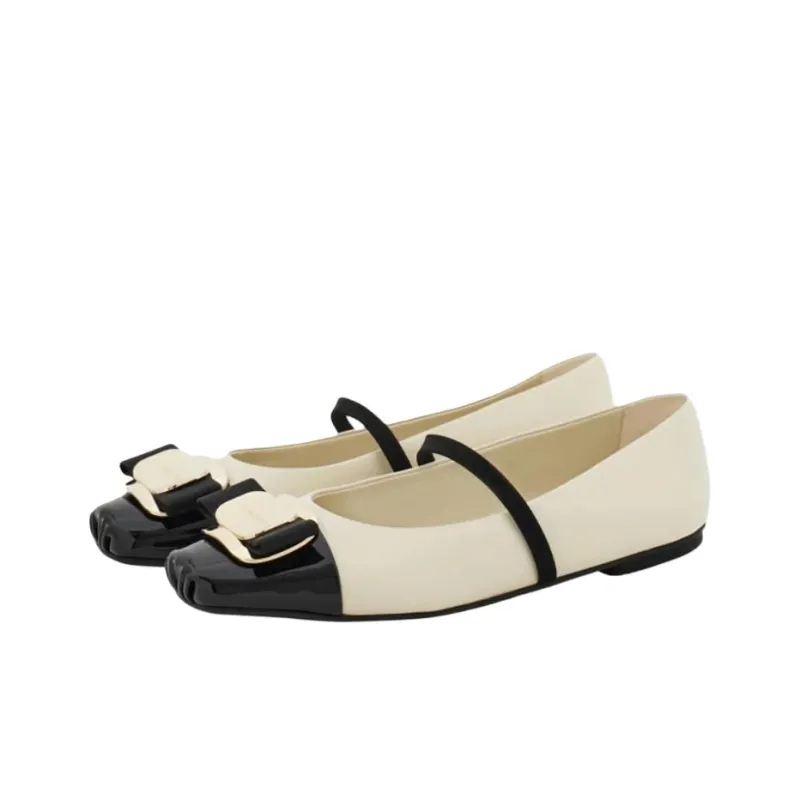 FERRAGAMO Vara Flat Casual Single Shoes Women's White-2