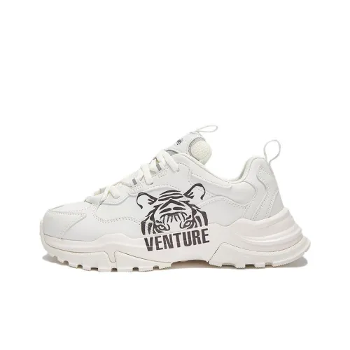 Discovery Expedition Non-slip Wear-resistant Shock Absorption Low-Top Sports Casual Shoes Women's Black White