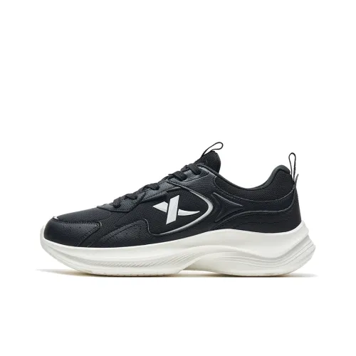 XTEP Feather Anti Slip Wear Resistant Low Top Sprint Running Shoes Men's Black White