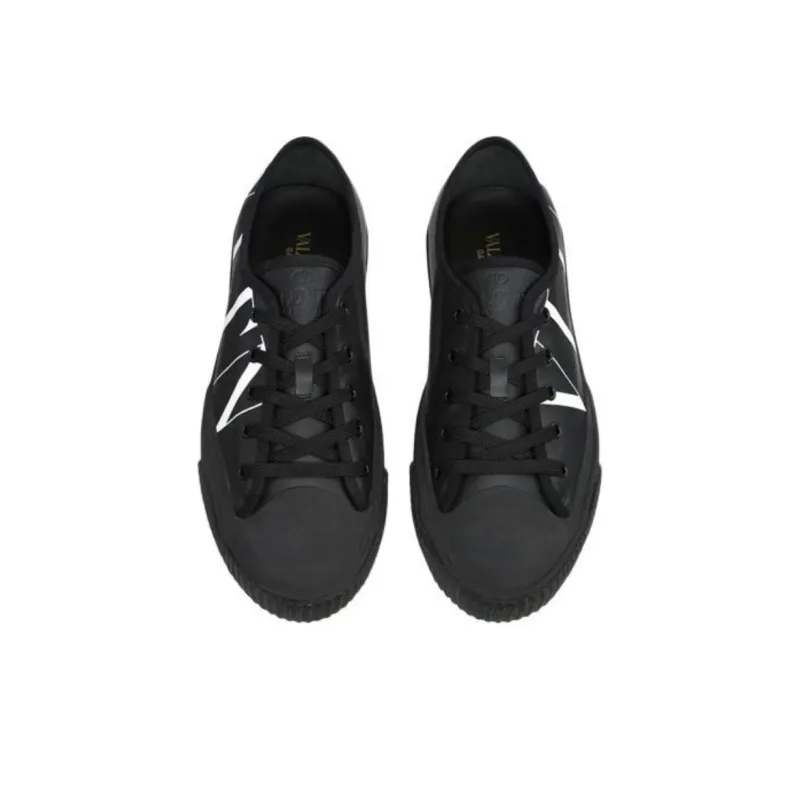 Valentino Stylish Skateboarding Shoes Men's Black-3