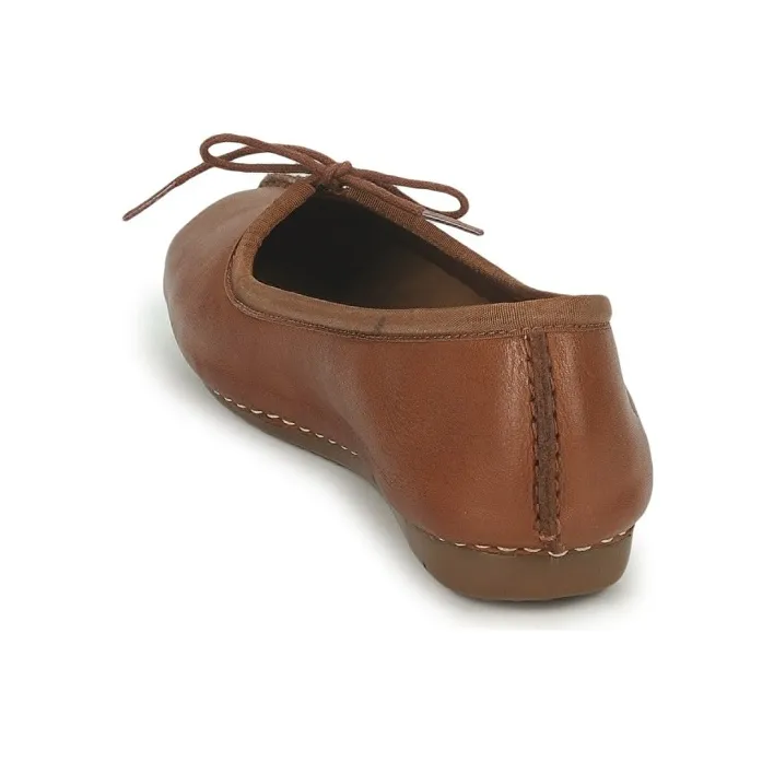 Clarks Women's Casual Shoes Women's Low Top Brown-3