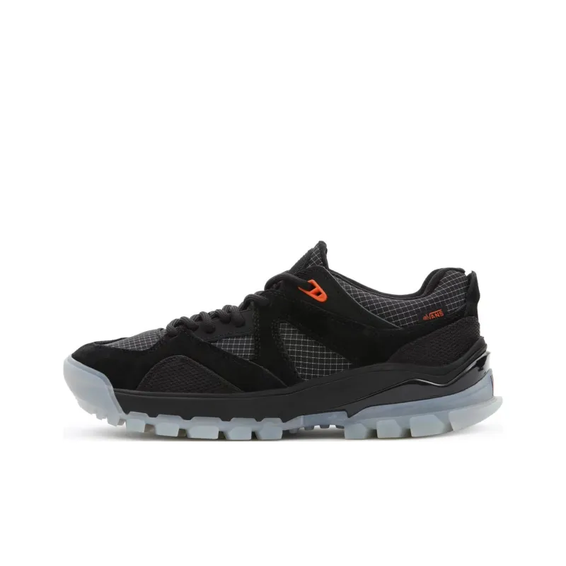 Vans Amzn Trailhead 'Covert Black'-0