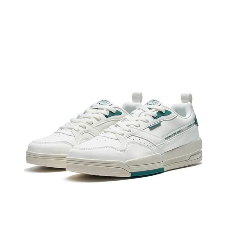 XTEP Anti Slip Wear Resistant Low Top Skateboard Shoes Men's Pinewood-2
