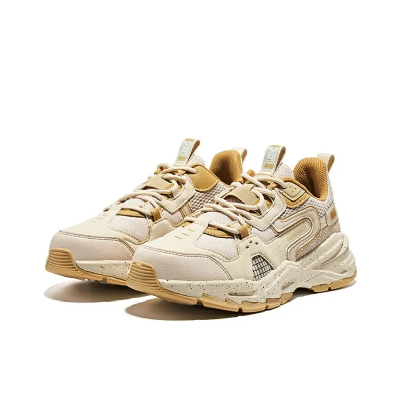 HENANBOWUYUAN x Erke Low Top Running Shoes Women's Tan-1