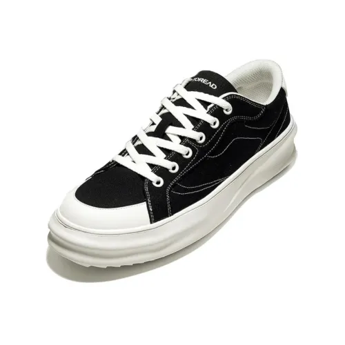 TOREAD Cushioning Wear-Resistant Low-Top Skateboard Shoes Men's Black White