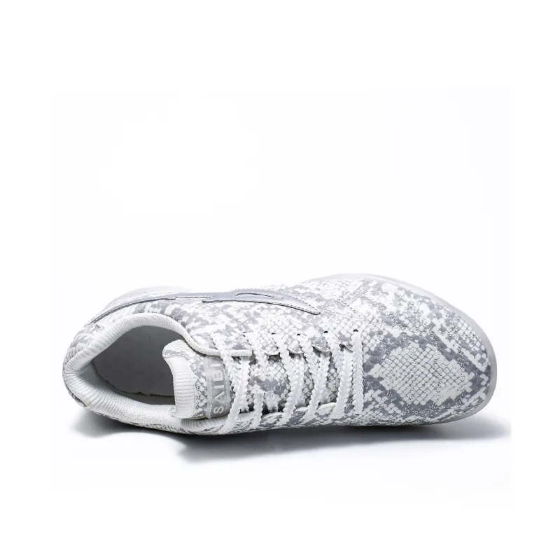 GESENLANG Slip-Resistant Lightweight Reflective With High Visibility Soccer Shoes Unisex-12