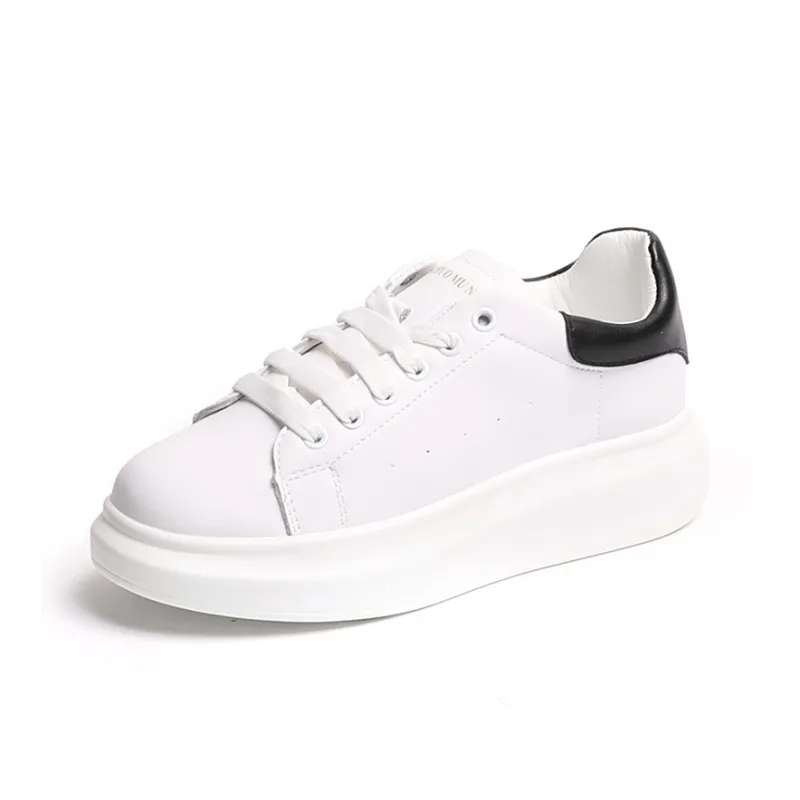 O.L Anti Slip And Wear Resistant Breathable Low Top Skateboard Shoes Women's Black White-0