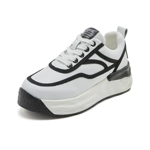 Moffett Slip-Resistant Low-Top Skateboard Shoes Women's