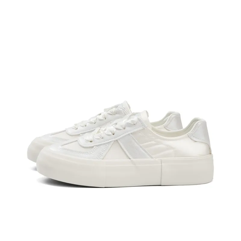 La Chapelle Anti-Slip Wear-Resistant Lightweight Breathable Low-Top Skateboard Shoes Women's-1