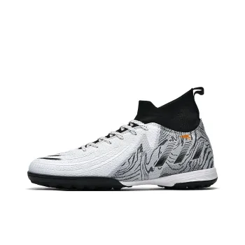 Kinglake Wear resistant And Lightweight Soccer Shoes Unisex Black White