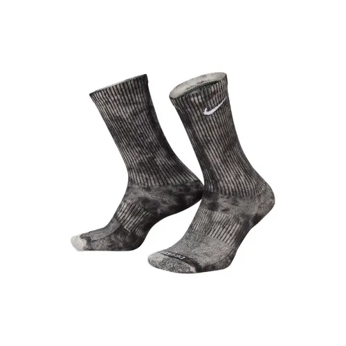 Nike Unisex Mid-Calf Socks