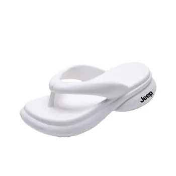 Jeep Abrasion Resistant Slip Resistant Flip Flops Women's