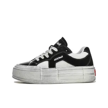 HAOWA Vintage Journey Breathable Lightweight Height Increasing Low Top Casual Shoes Women's Vintage Black White