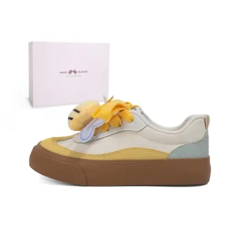 MINGKUANG Street Trend Bee Box Anti Slip And Wear Resistant Lightweight Low Top Skateboard Shoes Women's Beige Yellow