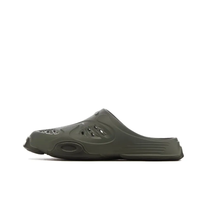 Oakley Abrasion Resistant Slip Resistant Wrap toe Slippers Men's Green-0