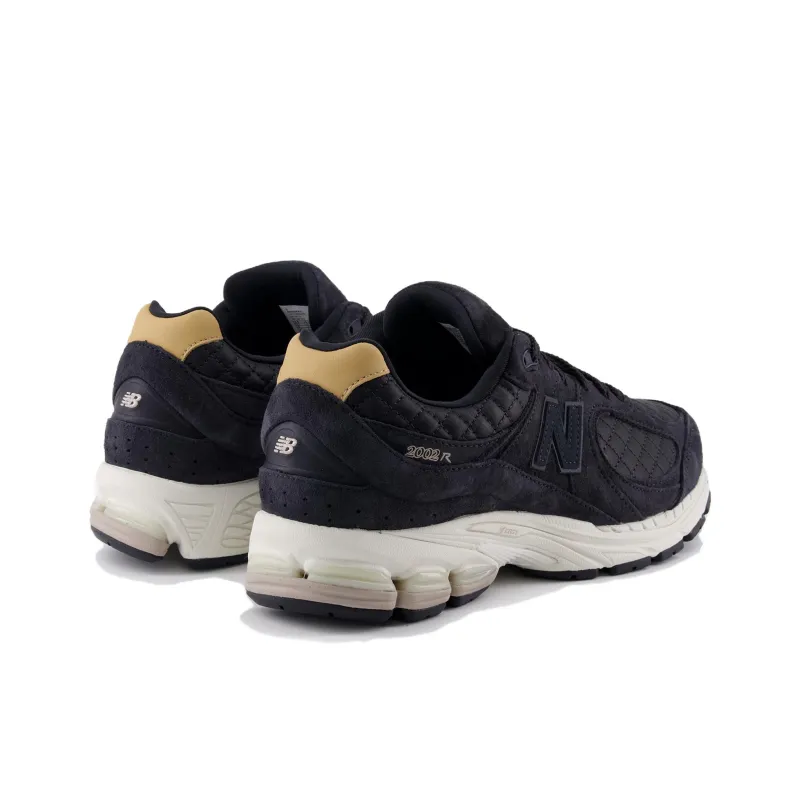 New Balance 2002R Quilted Black-4