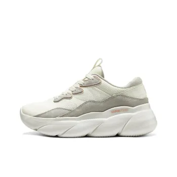 Skechers Anti Slip Wear Resistant Low Top Running Shoes Women's Ivory