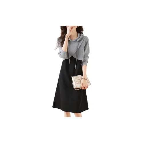 Mo Han Yi Mei Two Piece Skirt Sets Women's Top Gray Bottom Black