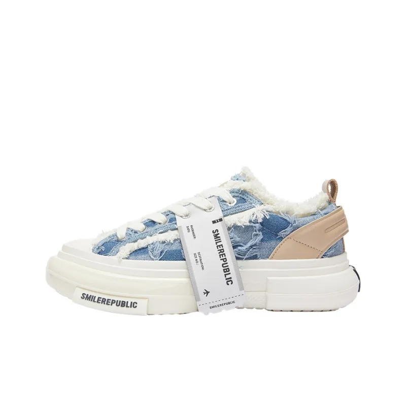 SMILEREPUBLIC INCEPTION LIGHT BLUELATTICE Height Increasing Low Top Canvas Shoes Unisex Light Blue-0