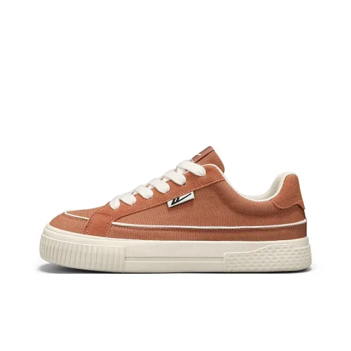 Warrior Wear resistant Lightweight Breathable And Non slip. Low Top Canvas Shoes Men's Orange Red