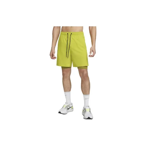 Nike Casual Shorts Men Yellow Green