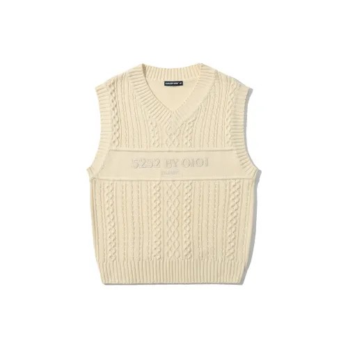 5252 BY O!Oi Vests Unisex Cream