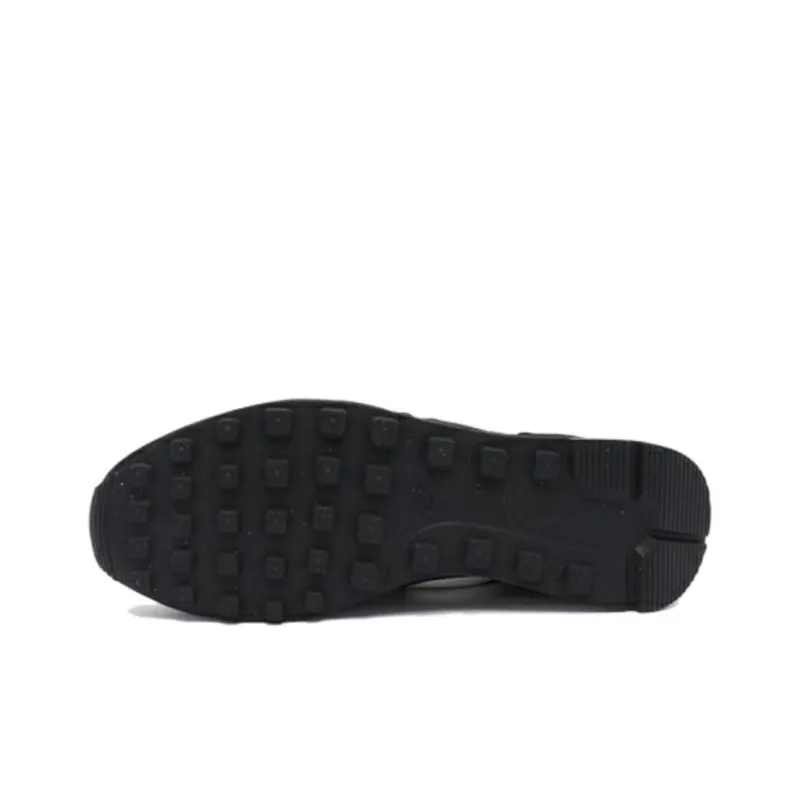Nike Internationalist Black Smmt White Ntrl Grey White-3