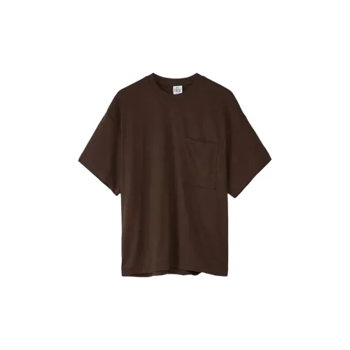 Nike SPORTSWEAR TECH PACK T-Shirts Men Brown