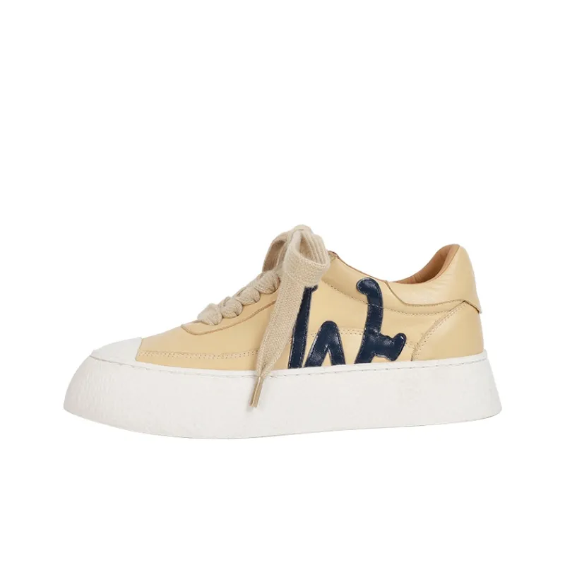 WUDASHU Low-Top Skateboard Shoes Women's-0